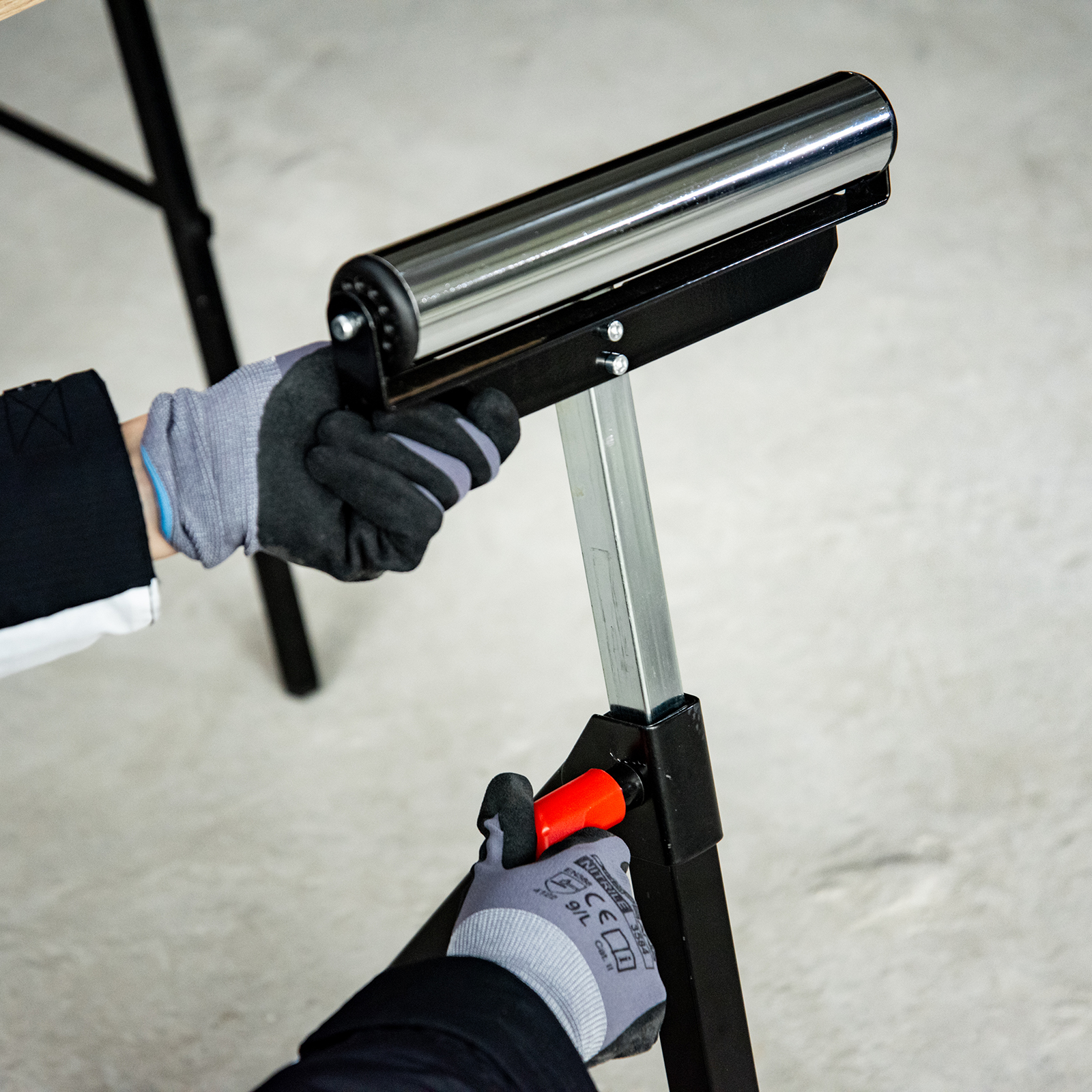 Rollenbock, Rollenauflage, Höhenverstellbares Arbeitsbock, Rollenständer, Hiflsbock, Stützbock, bis 90 kg, Metall, Schwarz, 44 x 50 x 68-110 cm