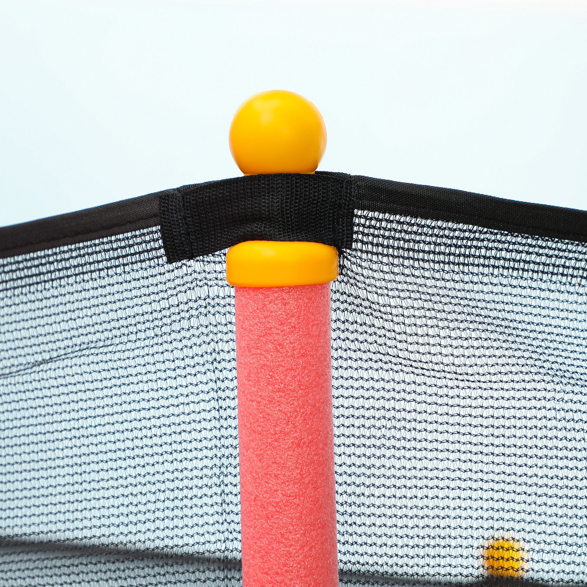 Trampolin für Kinder, Ø163,5 cm, mit Sicherheitsnetz, gepolstert, Stahl, belastbar bis 50 kg, Schwarz & Rot