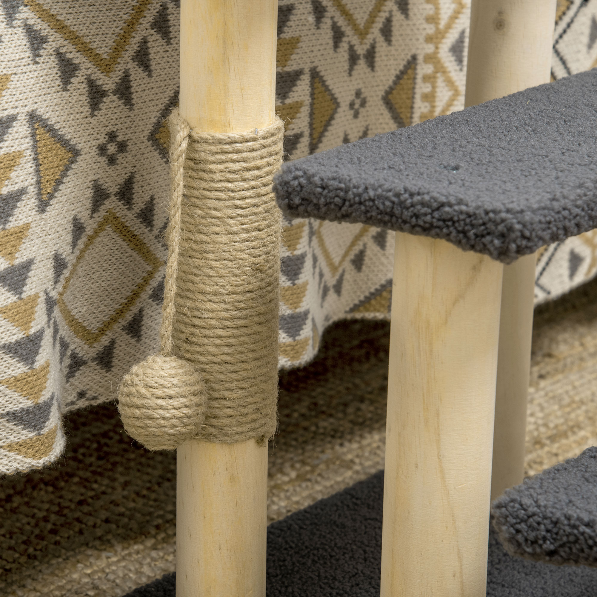 Katzentreppe, Kratzbaum, drei Stufen, Spielball, grau+holzfarben, 45 x 40 x 48cm