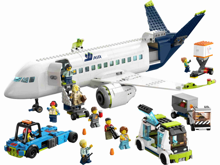 LEGO® 60367 - City Passagierflugzeug (913 Teile)