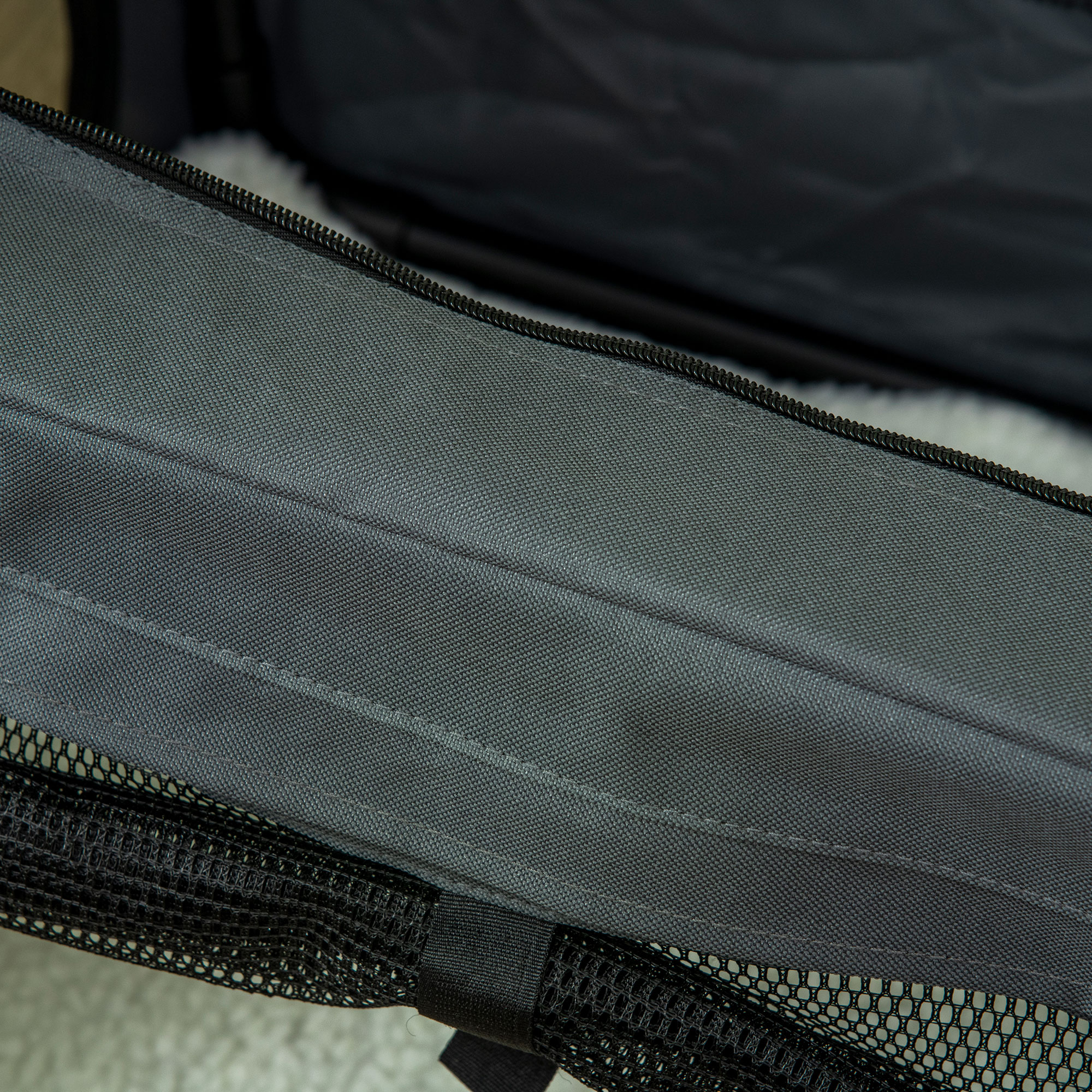 Transportbox, faltbar, 3 Eingänge, Innenkissen, für Hunde und Katzen bis 4 kg/40 cm, grau