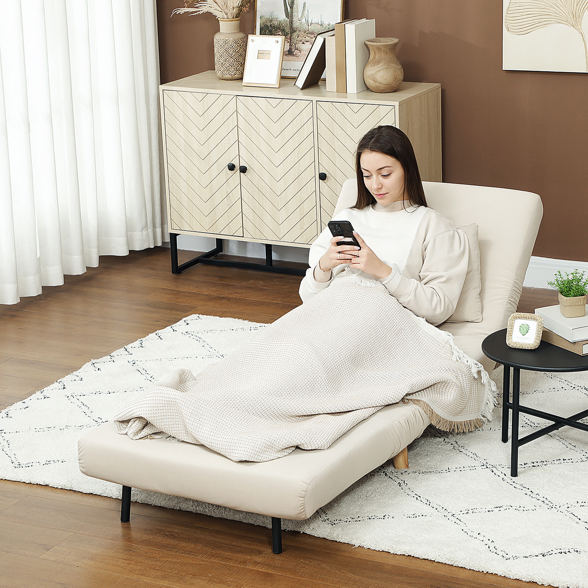 Klappsessel mit Bettfunktion, Klappbarer Relaxsessel in Samtoptik, Verstellbare Lehne, bis 120 kg belastbar, Beige