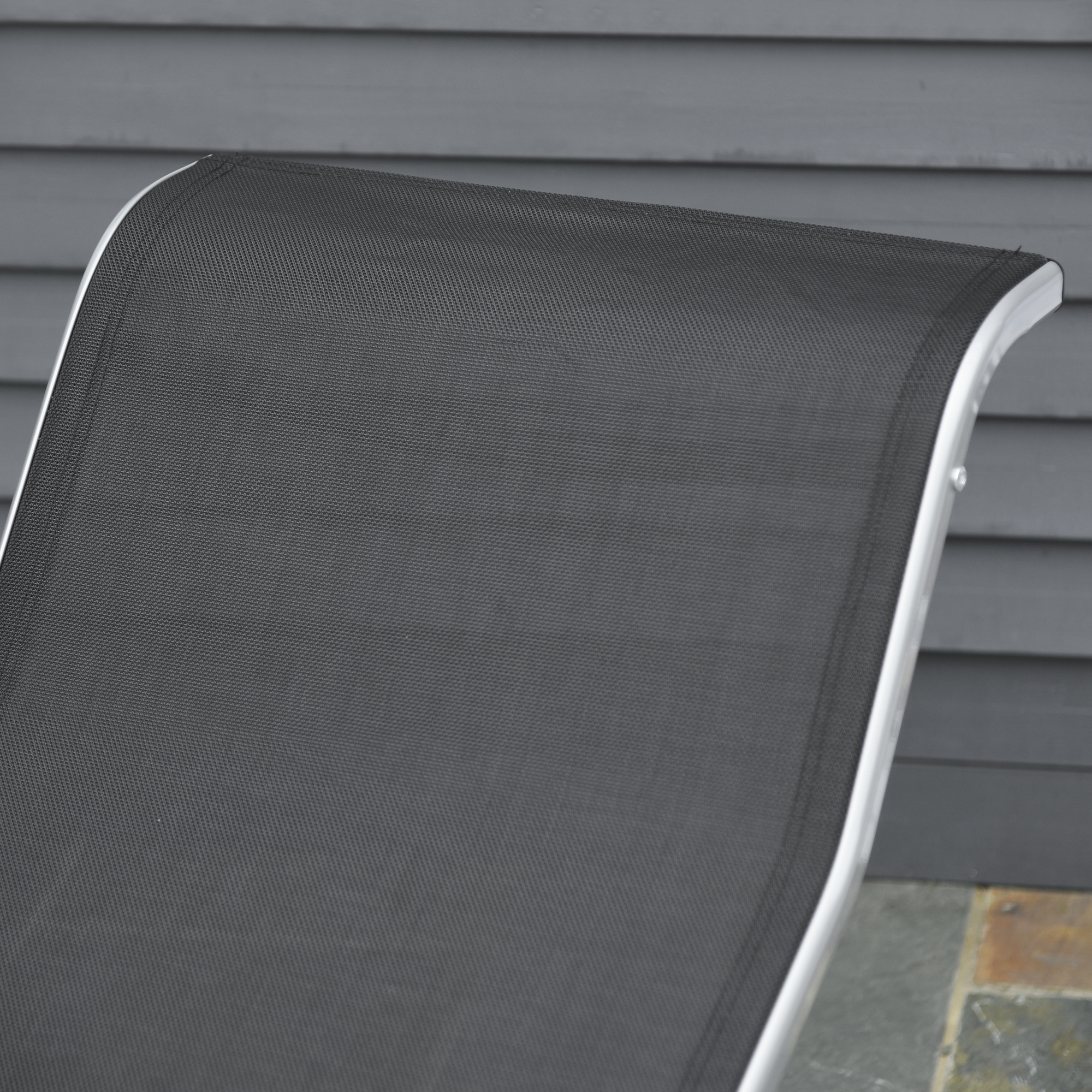 Gartenliege Set Metall Mesh 3-TLG. Sonnenliege mit Teetisch Gartengarnitur mit 2 Sonnenliegen, 1 Beistelltisch Gartensitzgruppe für Garten, Balkon 59B x 169T x 66H cm Schwarz+Silber