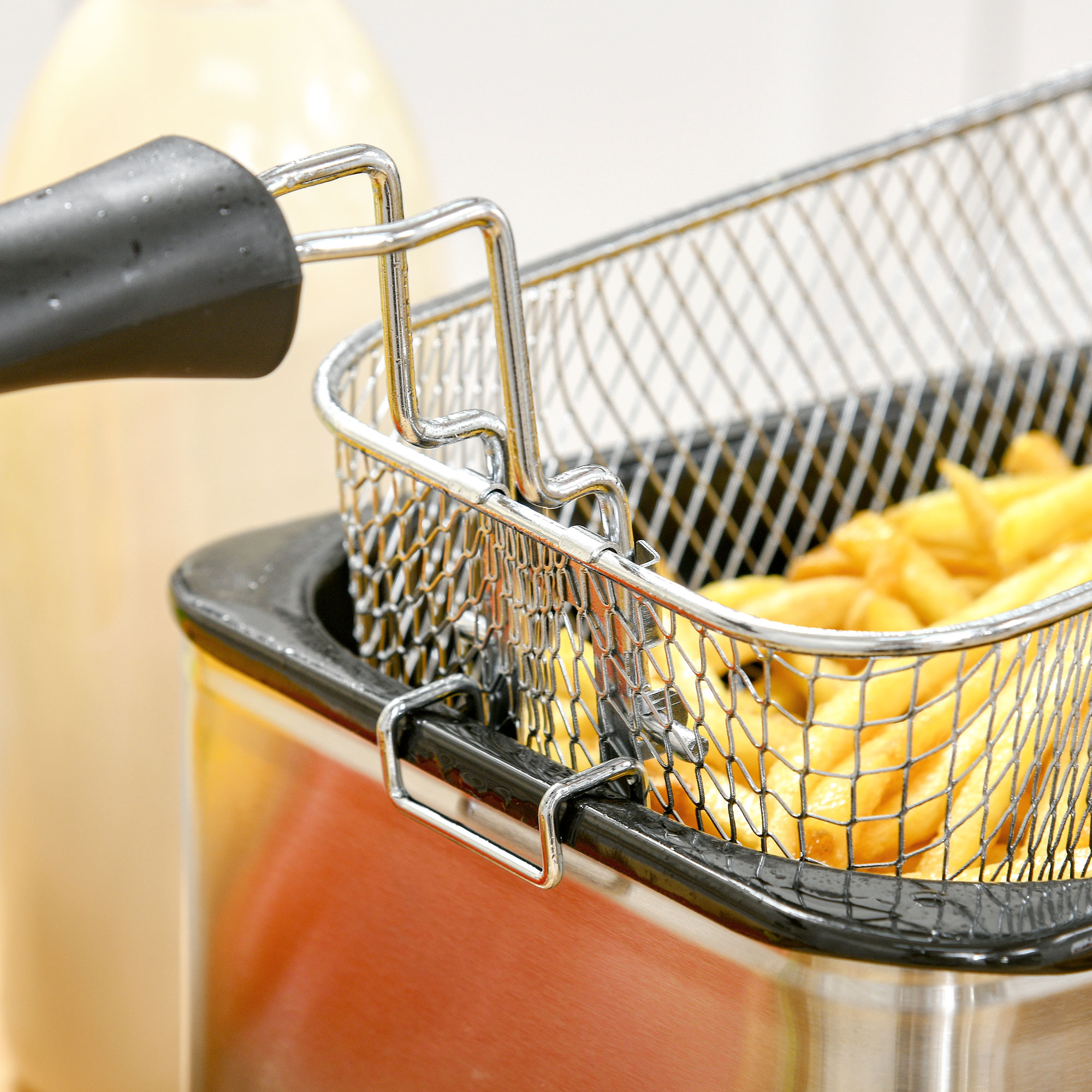 Fritteuse, 3 Liter, 2,000W Leistung, Klarsichtdeckel, kühler Griff, Schwarz