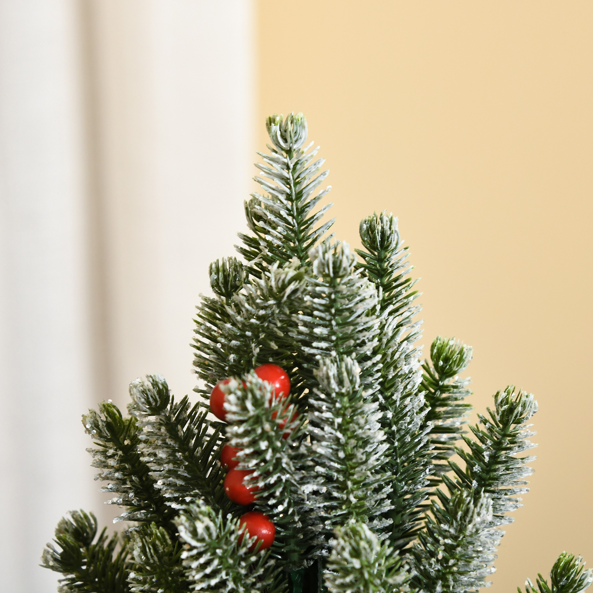 Mini Weihnachtsbaum mit Tannenzapfen, roten Beeren und Übertop 50 cm hoch, Mehrfarbig