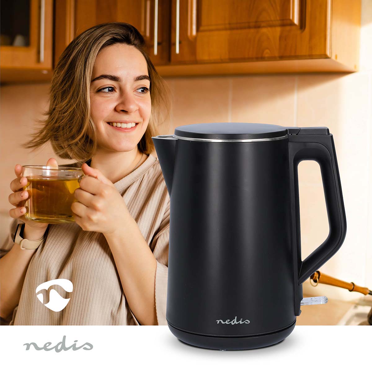 Wasserkocher | 1.5 l | Plastik | schwarz | Um 360 Grad drehbar | Verdecktes Heizelement | Strix Controller | Boil-dry protection