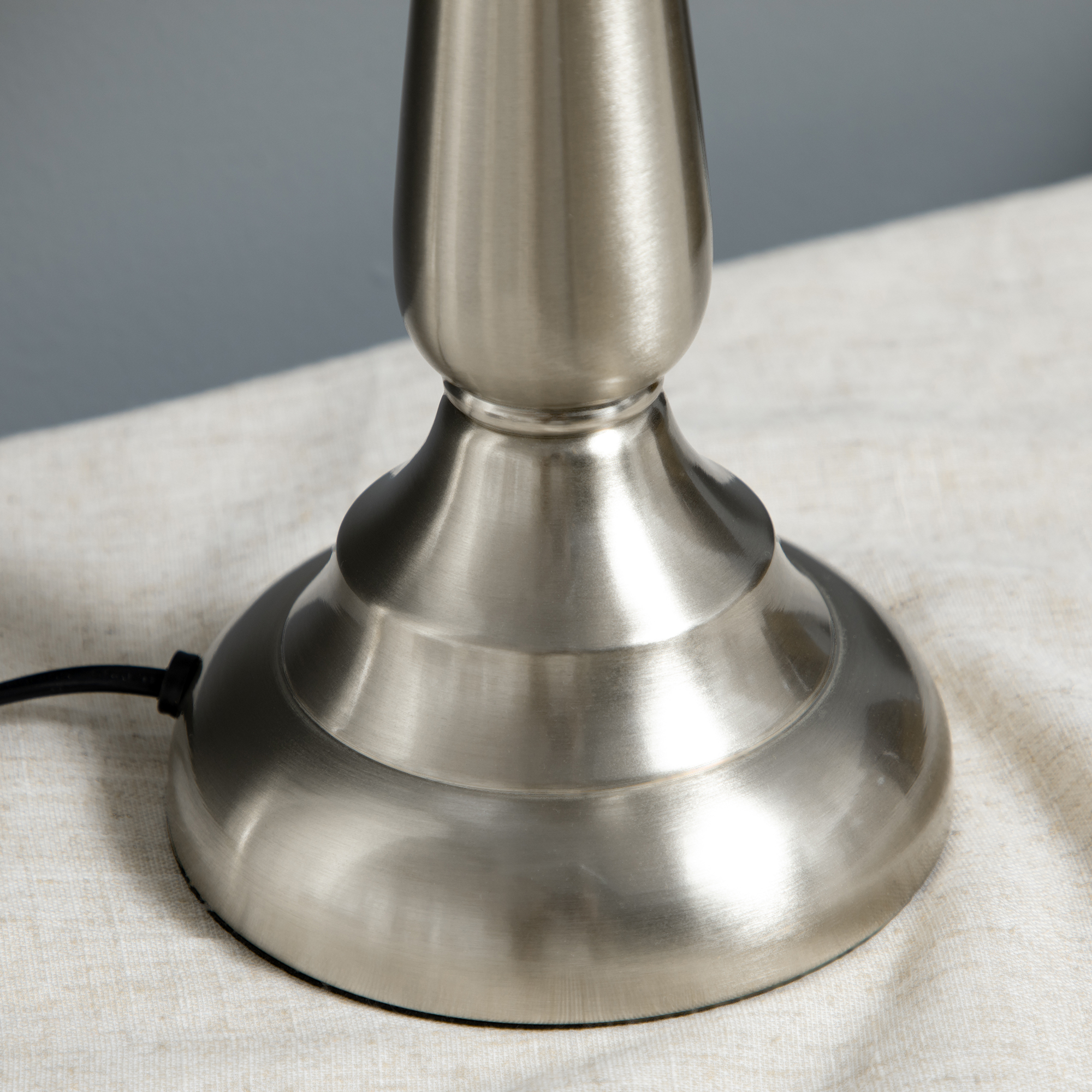 3-teiliges Lampenset im Vintage-Design, 2 Tischleuchten, 1 Stehleuchte, 35,5 cm x 35,5 cm x 146 cm, Silber + Weiß