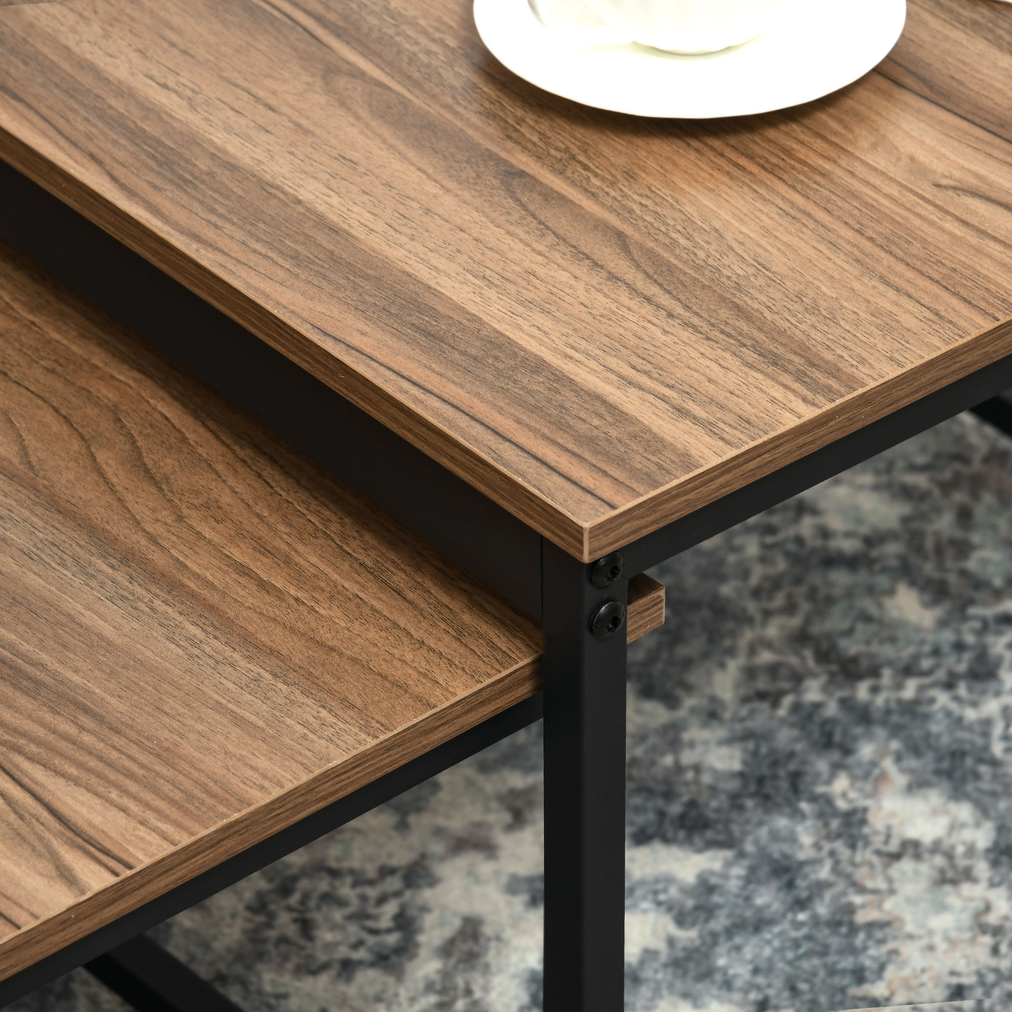 Satztisch-Set aus 2 Beistelltischen, Industrial Design, schwarzer Stahlrahmen, Tischplatte in Holzoptik