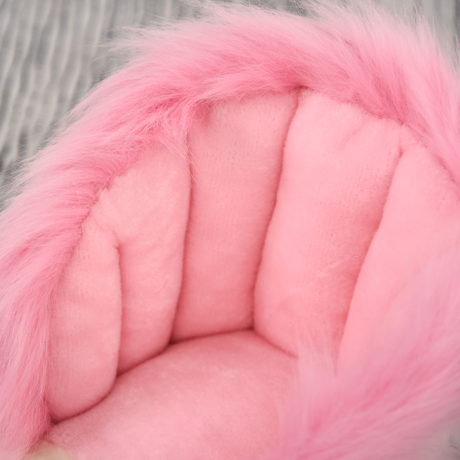 Schaukelpferd Schaukeltier mit Sound Effekt, Haltegriffen, Plüsch Baby Schaukelspielzeug Schaukel Schaukelsitz für Kleinkinder 1,5-3 Monate