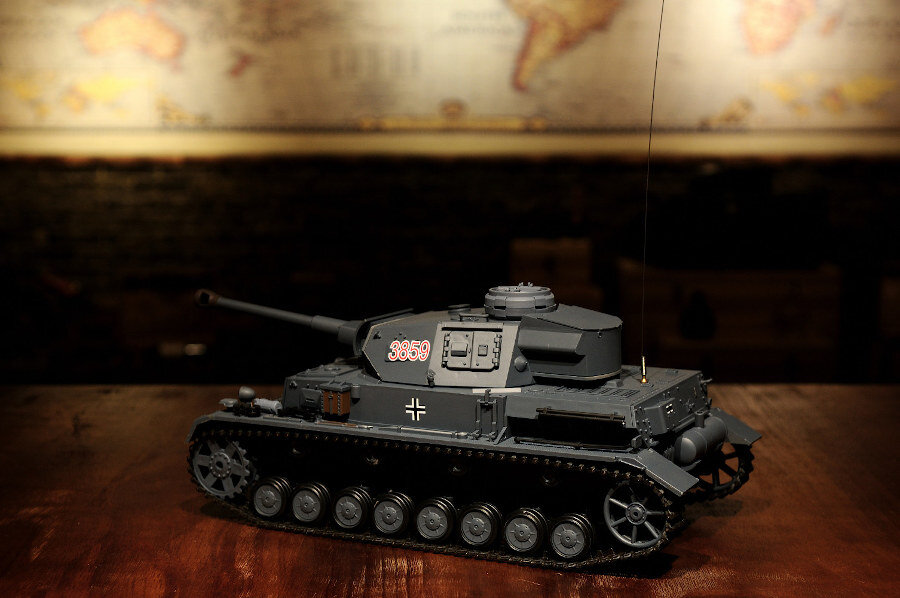 RC Panzer "Kampfwagen IV Ausf.F-2" Metallgetriebe & Metallketten PRO
