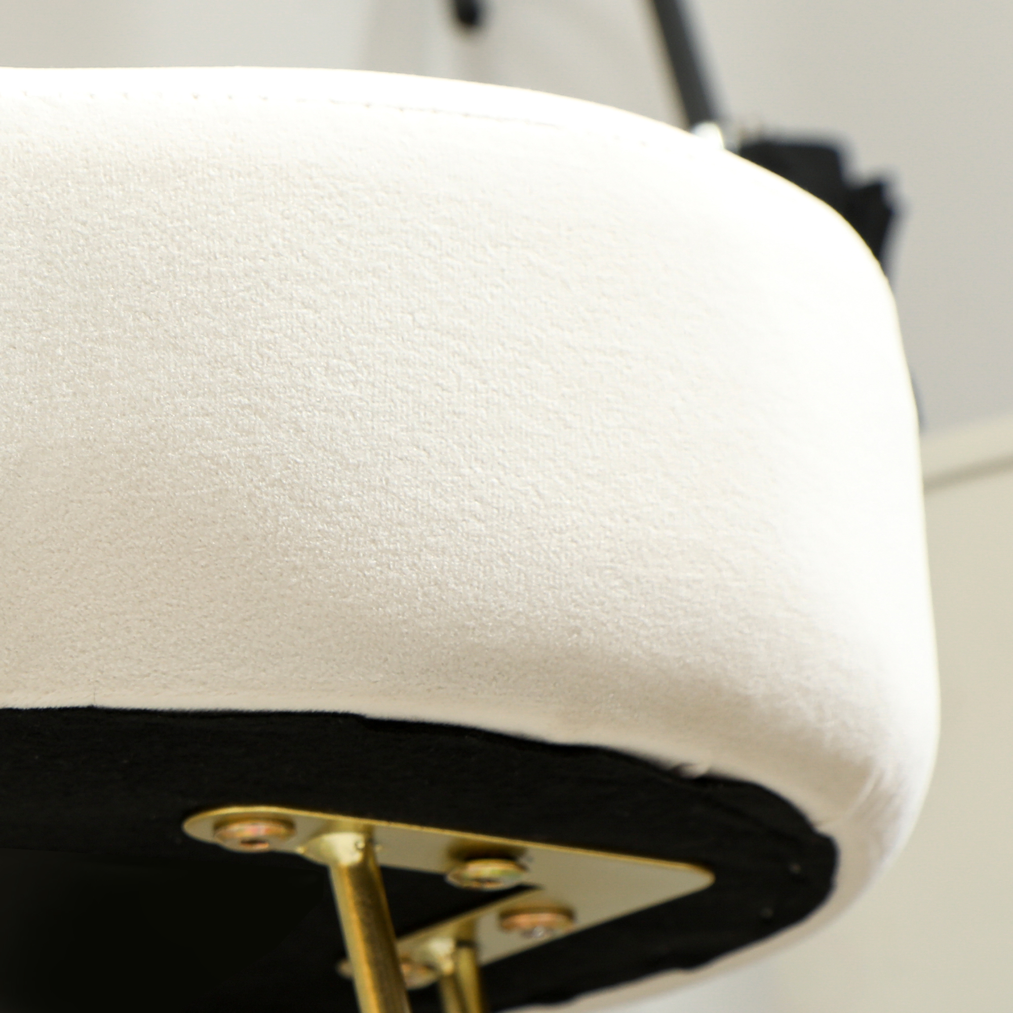 Sitzhocker, Polsterhocker in Kleeblattform, Stoffbezug, Stahlbeine, Cremeweiß