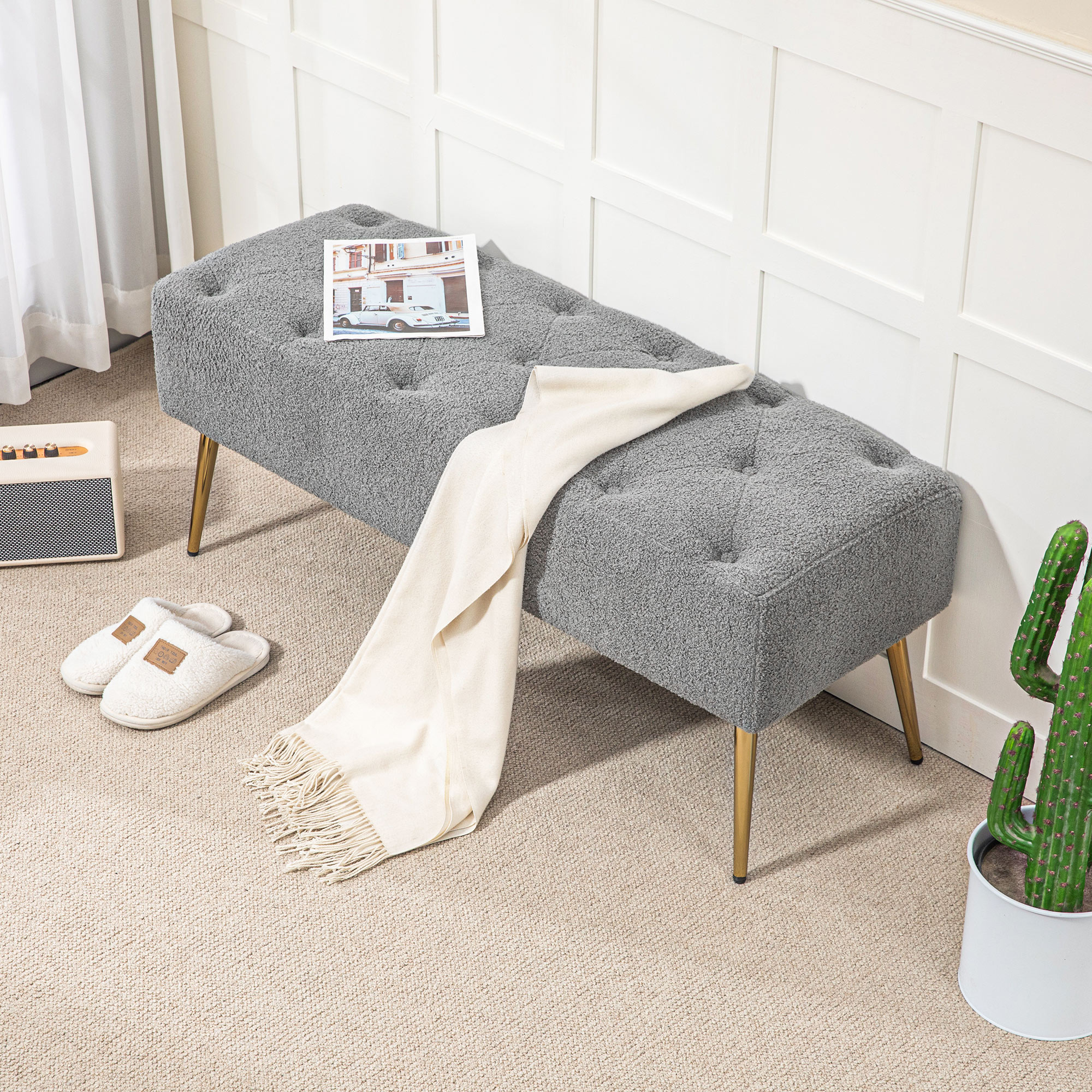 Bettbank, Sitzbank, weicher Bezug in Lammwoll-Optik, bis 120 kg, vergoldete Stahlbeine, 112x41x46cm, Grau