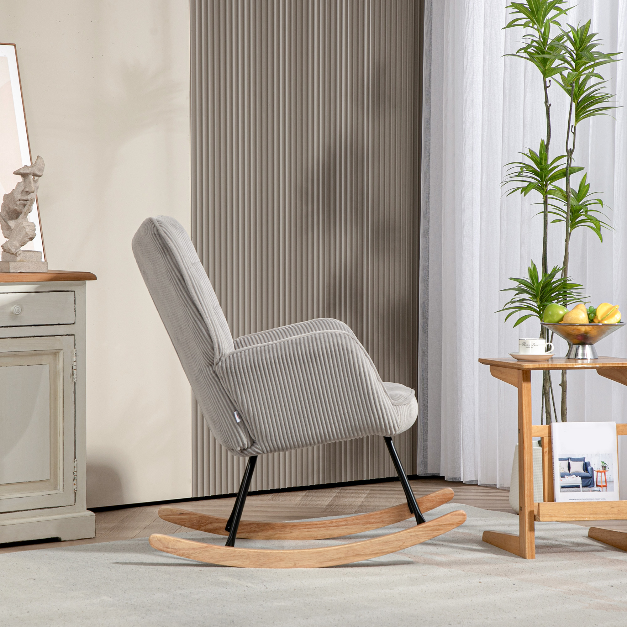 Vintage Schaukelstuhl, geschwungene Kufen, dicke Polsterung, Buchenholz & Stahl, Hellgrau